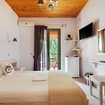 Nontas Homes 34 Gasthuis Kalamítsi